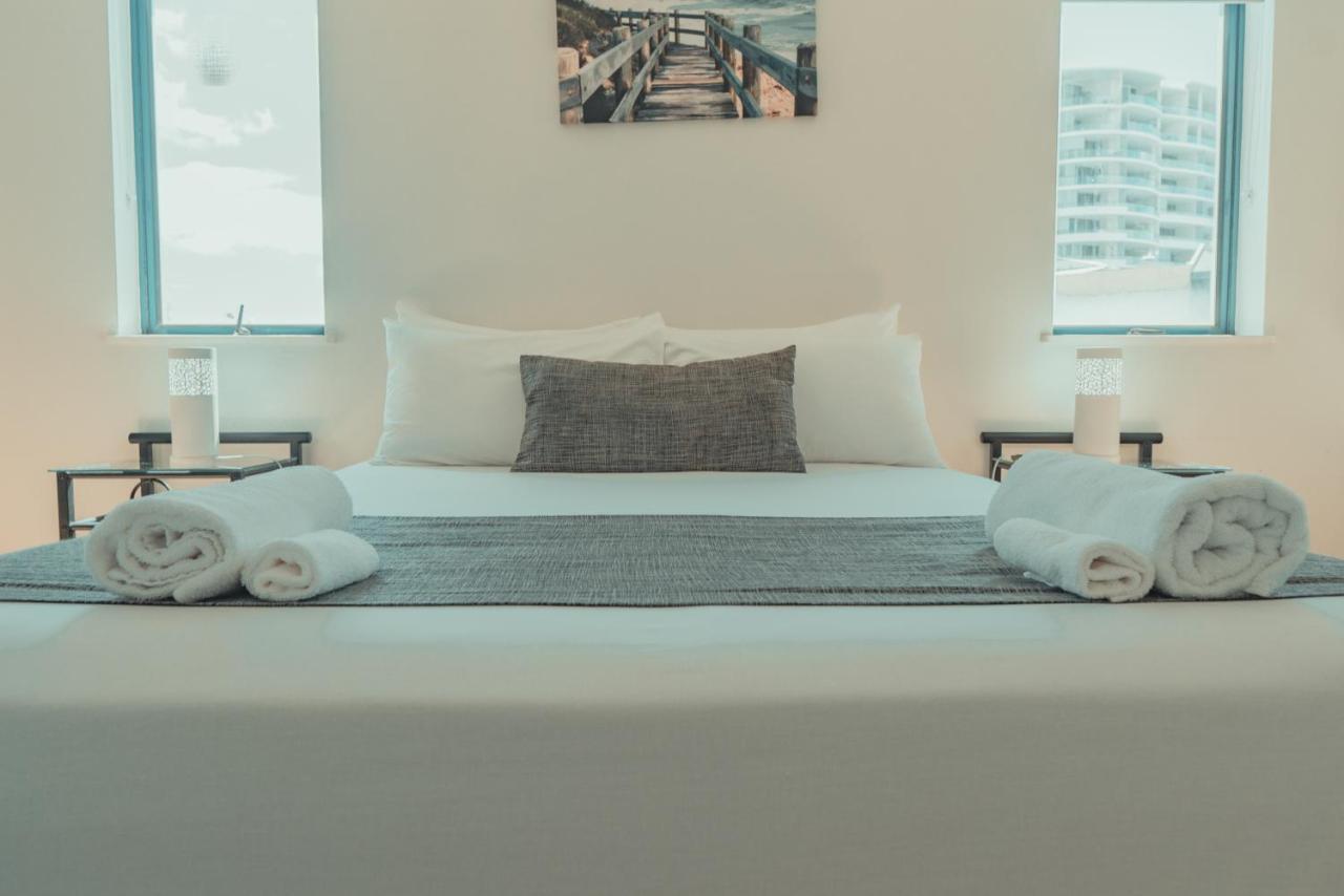 La Promenade Aparthotel Caloundra Bagian luar foto