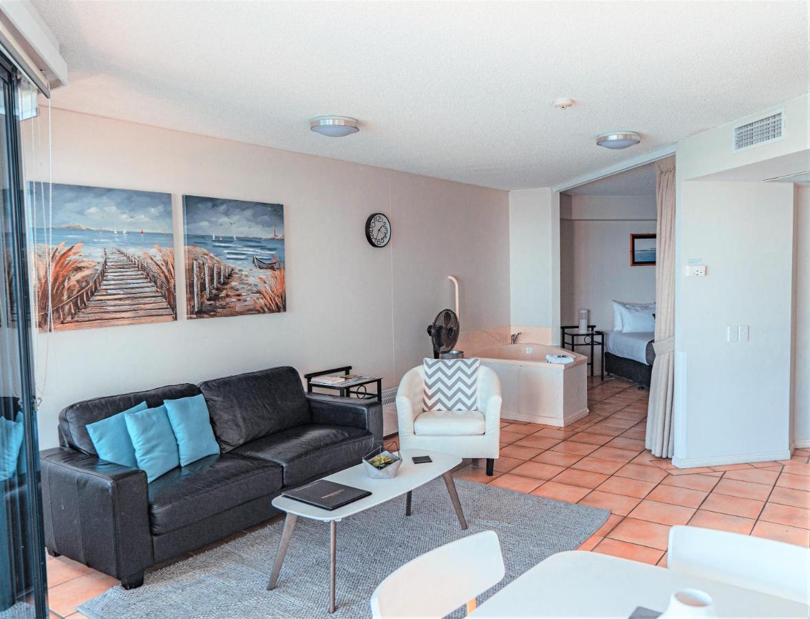 La Promenade Aparthotel Caloundra Bagian luar foto